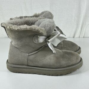 UGG GITA BOW MINI SEAL GREY GRAY SUEDE SHEARLING LINED Short Boot US 8 EU 39